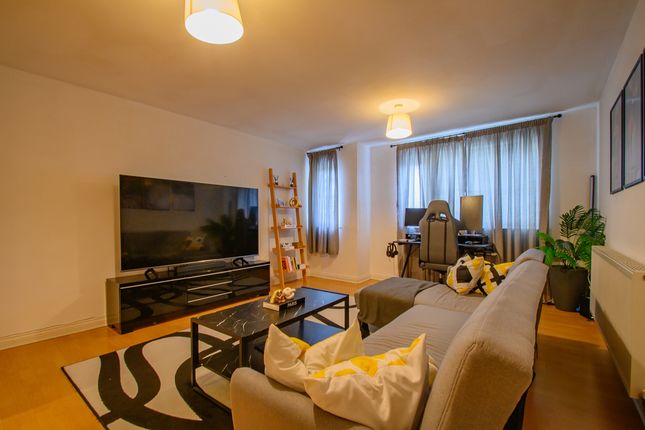 Apt 74, Gladstone Street, Warrington photo 3