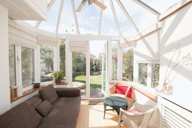52, Winden Avenue, Chichester photo 4