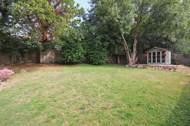 21, Farrants Way, Hornsea photo 3