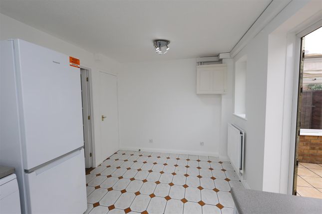 16, Blackmead, Sevenoaks photo 5