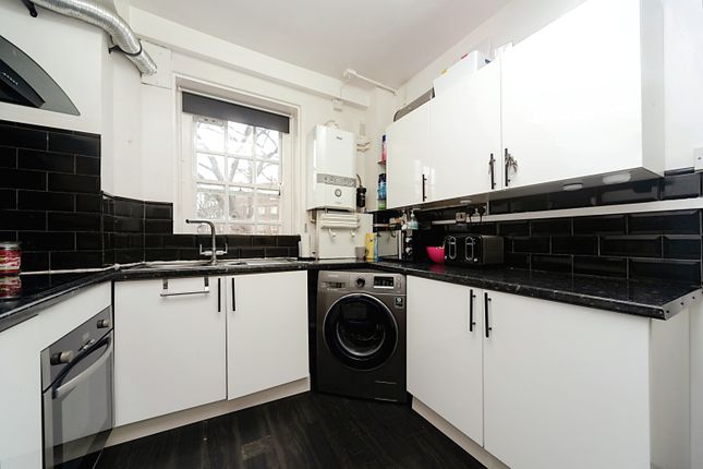 Flat for sale in Albion Avenue, Clapham Wandsworth Road