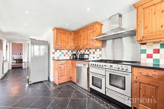 135 Ingrave Road, Brentwood photo 2