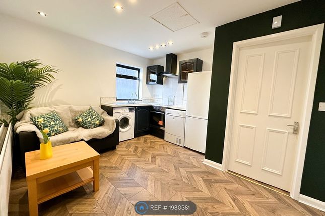 Thumbnail Flat to rent in Chesters Avenue, Newcastle Upon Tyne