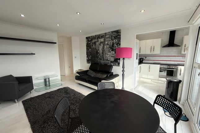 38, Nottingham photo 2