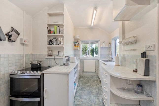 17 The Byway, Sutton, Surrey photo 4