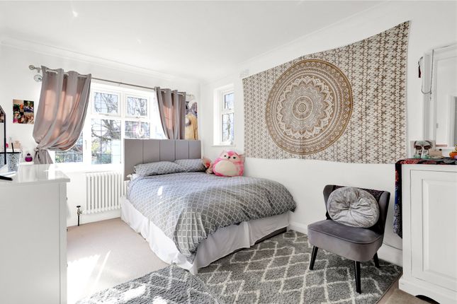 Flat for sale in Leicester House, Watts Road, Thames Ditton