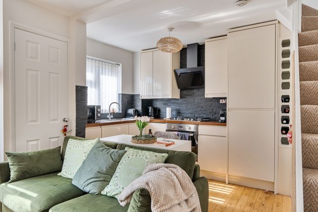 4, Squires Court, Bristol photo 4