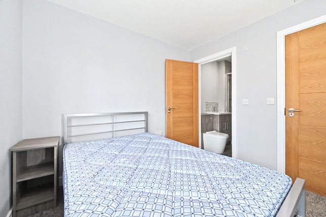Townhouse @ 2 Summerville, 2 Summerville Rd, Stoke-on-Trent photo 5