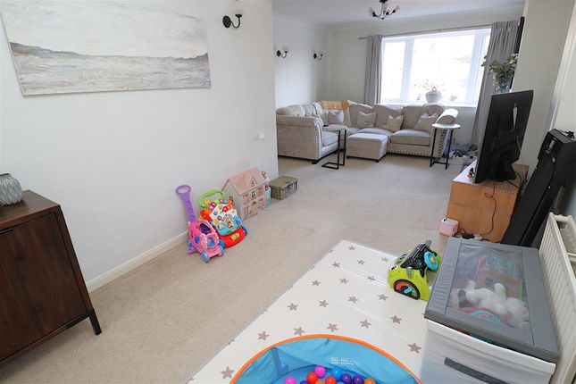 5, Durham Road, Wigmore photo 4