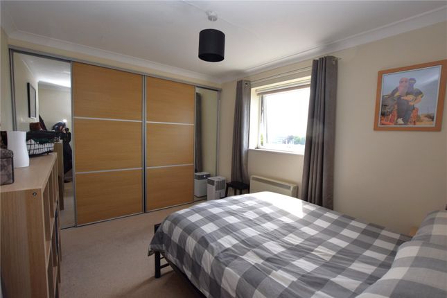 8 Falcon Court,, Gilbert White Way, Hants photo 5