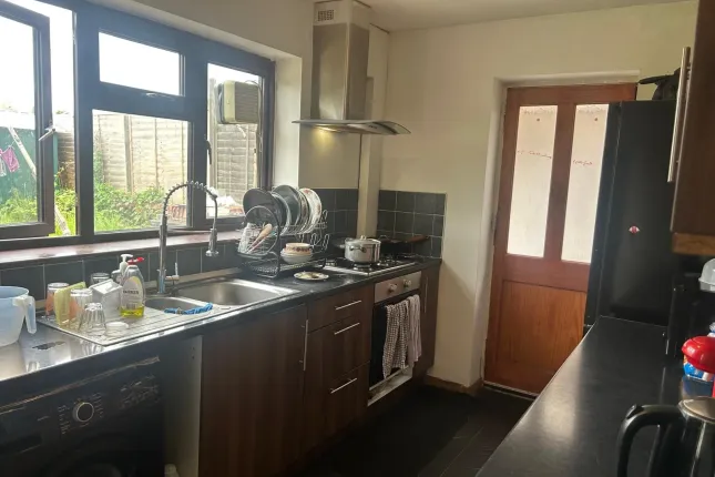 Wakerley Road, Leicester photo 4
