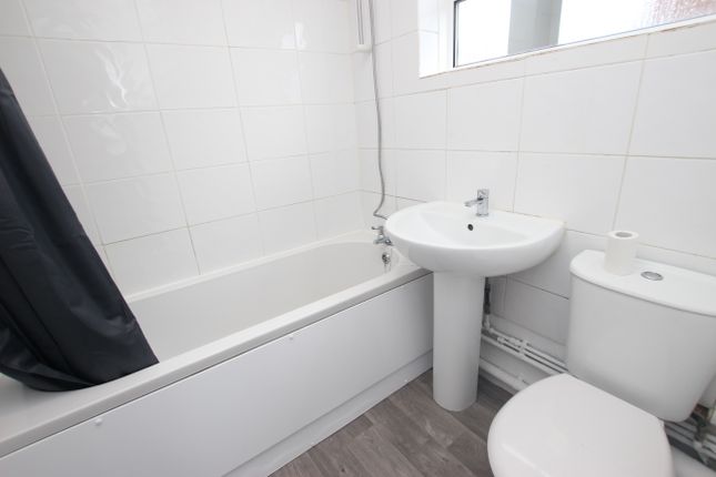 179, Conway Close, Bedfordshire photo 4