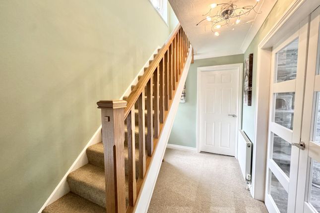 21, Forrester Close, Leicester photo 3
