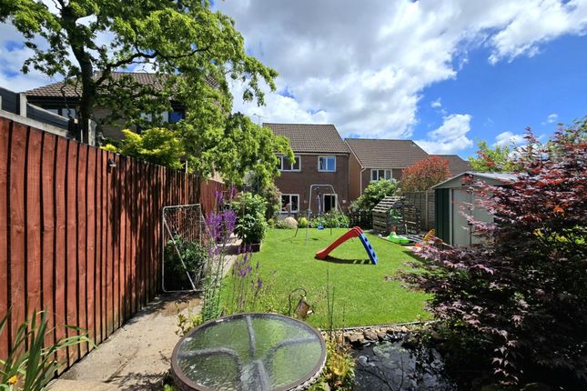 20 Heol Castell Coety, Bridgend photo 4