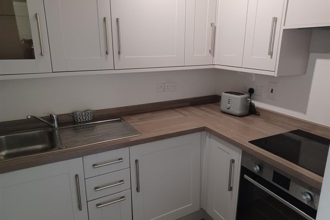 Crossways Farm Flat, Kintbury Road, Hungerford photo 4