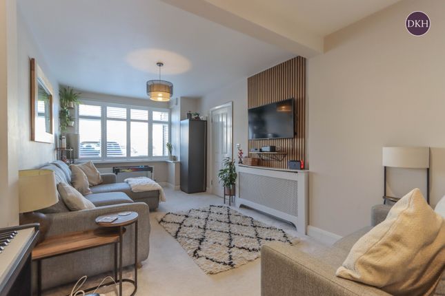 42, Barton Way, Rickmansworth photo 5