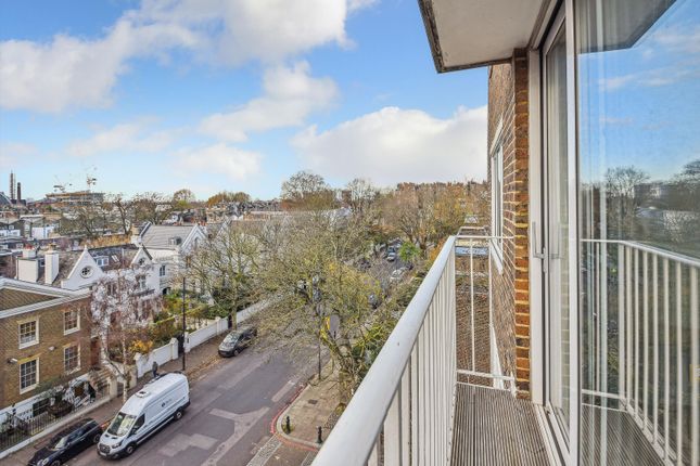 Flat to rent in Abbots House, St Mary Abbots Terrace, London