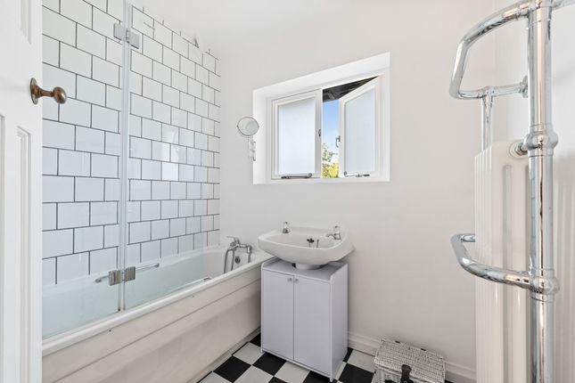 115 Littleheath Road, South Croydon photo 3
