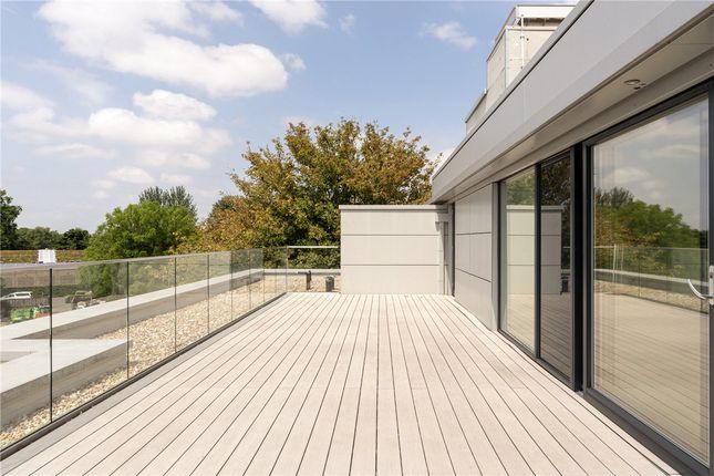 Flat 3.2, 29, Broomhouse Lane, London photo 4