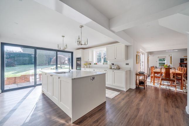 4, Warden Court, Cuckfield photo 2