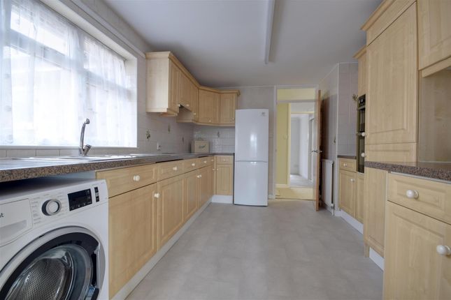 16, Monks Way, Northiam photo 4