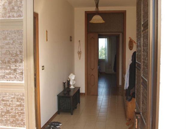 Villa for sale in Teramo, Montegualtieri, Abruzzo, Te64037