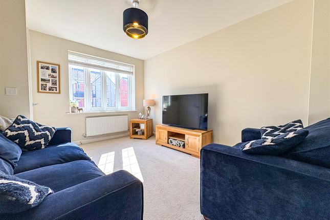54, Lewis Way, Congleton photo 3