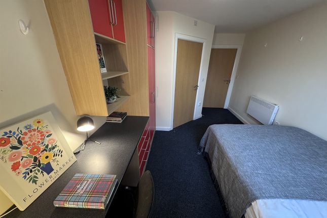 Room 2, Flewitt House, Beeston photo 4