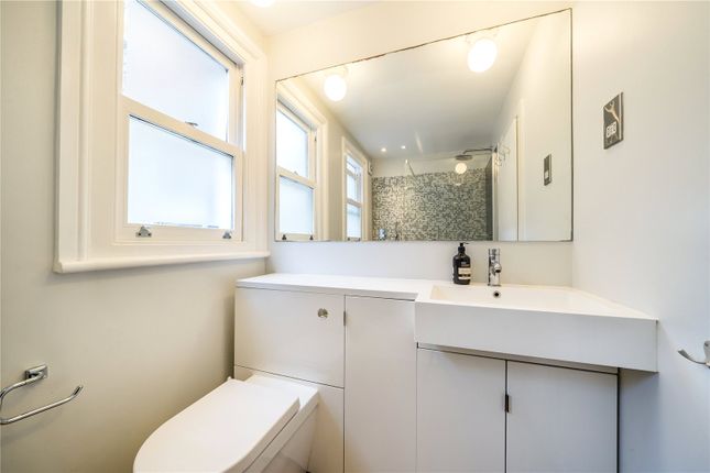 Flat for sale in Rowfant Road, Balham, London