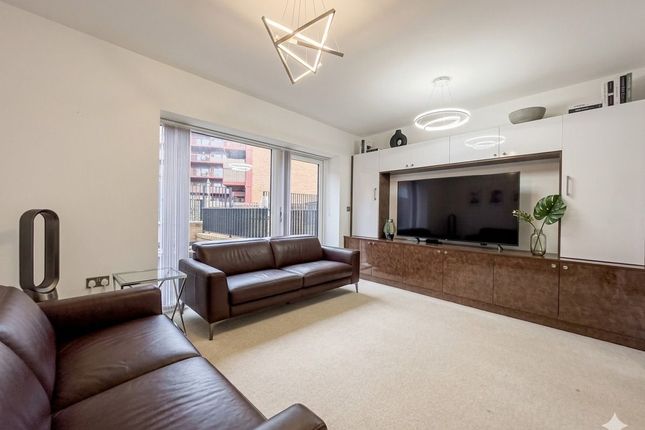 123 Brookhill Road, London photo 2