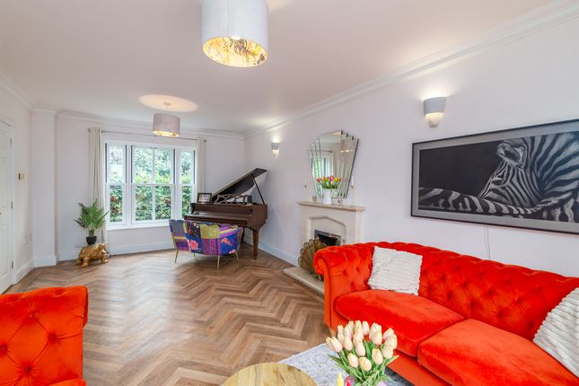 4, Vicarage Court, Southminster photo 4