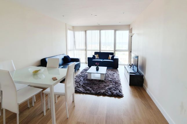 Thumbnail Flat to rent in Lexington Apartments, Railway Terrace, Slough