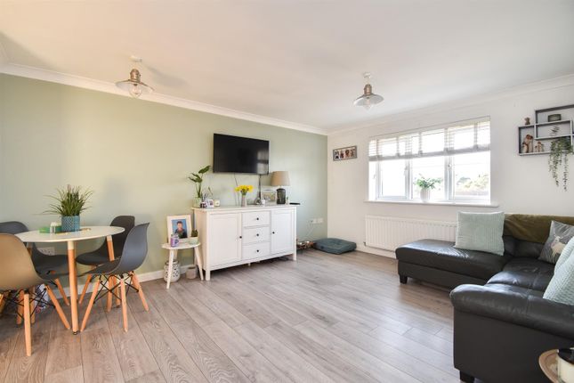17 Iris Court, Snowdrop Rise, St. Leonards-On-Sea photo 4