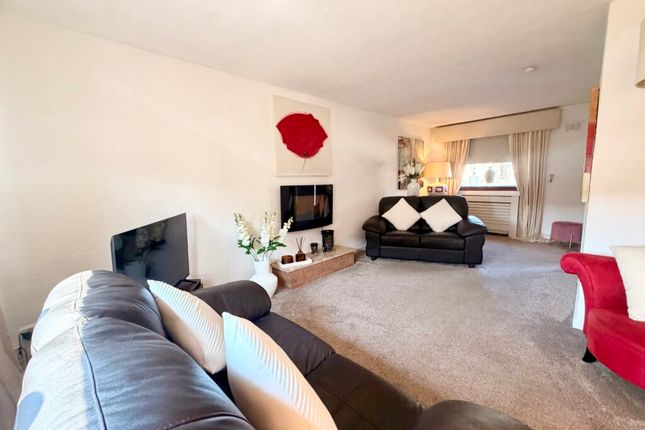 53, Clarkston Drive, Airdrie photo 4