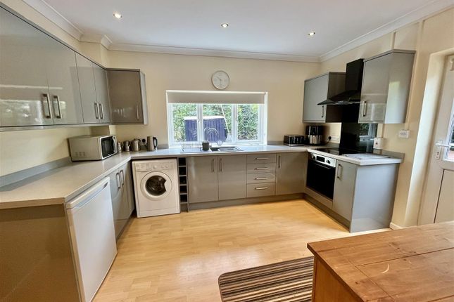 9, Middleton Avenue, Ross-On-Wye photo 2