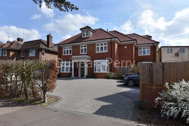 Thumbnail Flat for sale in Bradmore Way, Brookmans Park, Herts
