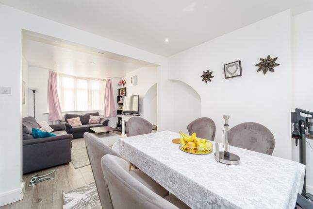 Carlyon Road, Wembley photo 4