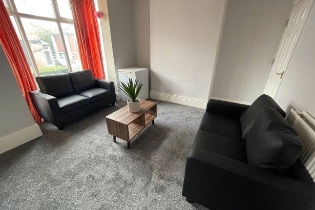 Trelawn Terrace, Leeds photo 2