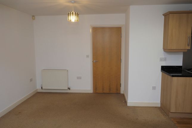 49, Flat 1, Lambwath Hall Court, Hull photo 3