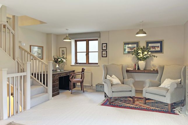 Upper Barn, Truro photo 2