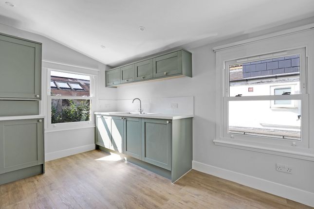 18b Howden Street, Peckham, London photo 2