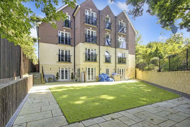 Flat for sale in Station Way, Buckhurst Hill