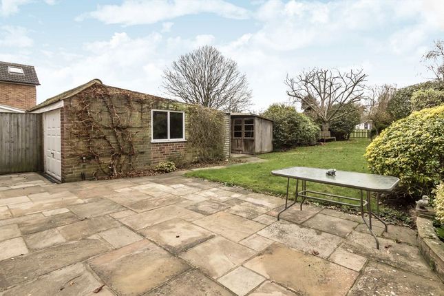15, Kenton Avenue, Sunbury-On-Thames photo 4