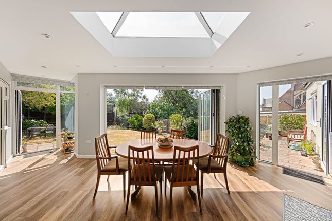 29 Downsview Road, London photo 2