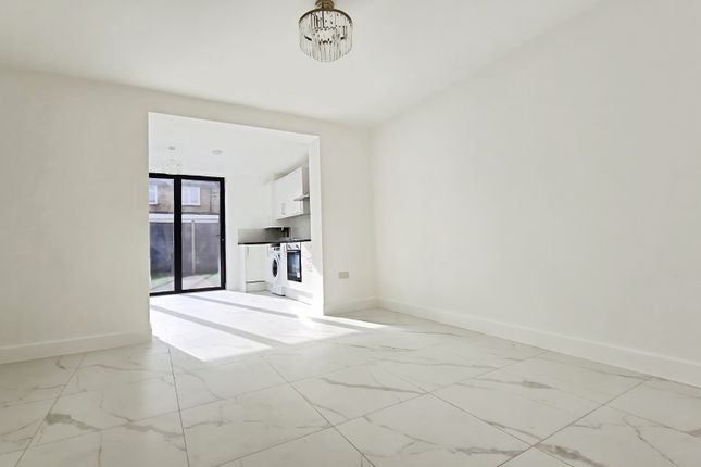 Godbold Road, London photo 5
