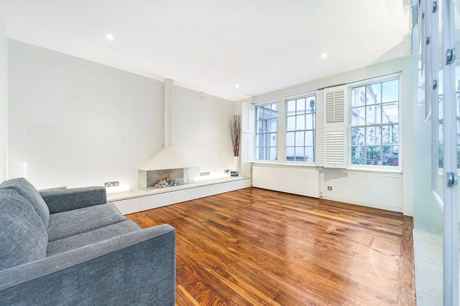 Mews house to rent in Thurloe Place Mews, South Kensington, London