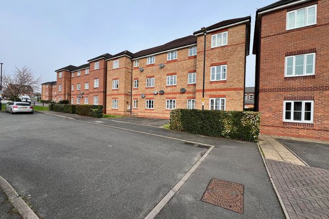 Flat to rent in Southmead Way, Walsall