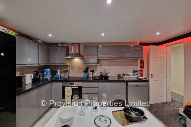 North Grange Road, Hyde Park photo 4
