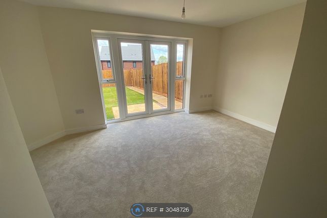 Robertson Drive, Newcastle-Under-Lyme photo 2