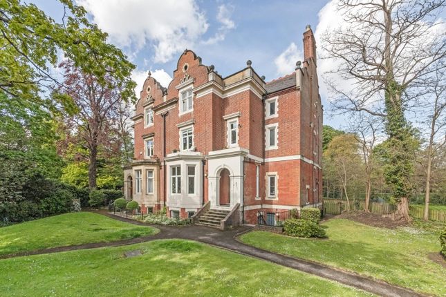 Flat for sale in Crystal Palace Park Road, Sydenham, London